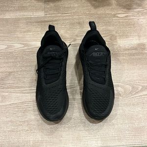 Nike Air 270’s US-9. Barley Worn